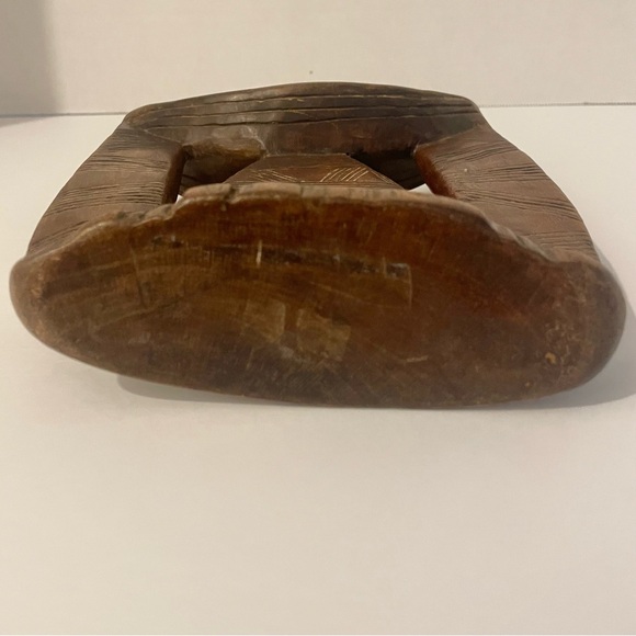 Vintage Utopia, South African Carved Wooden Headrest Neck Rest Pillow - Picture 6 of 9